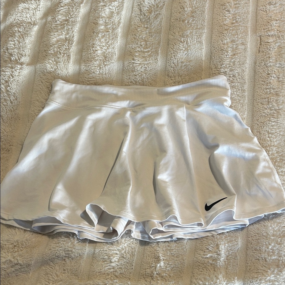 Nike White & Black Flared Tennis Skort